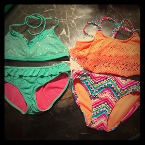 Girls 2 piece swimsuit set of 2. Size 7/8